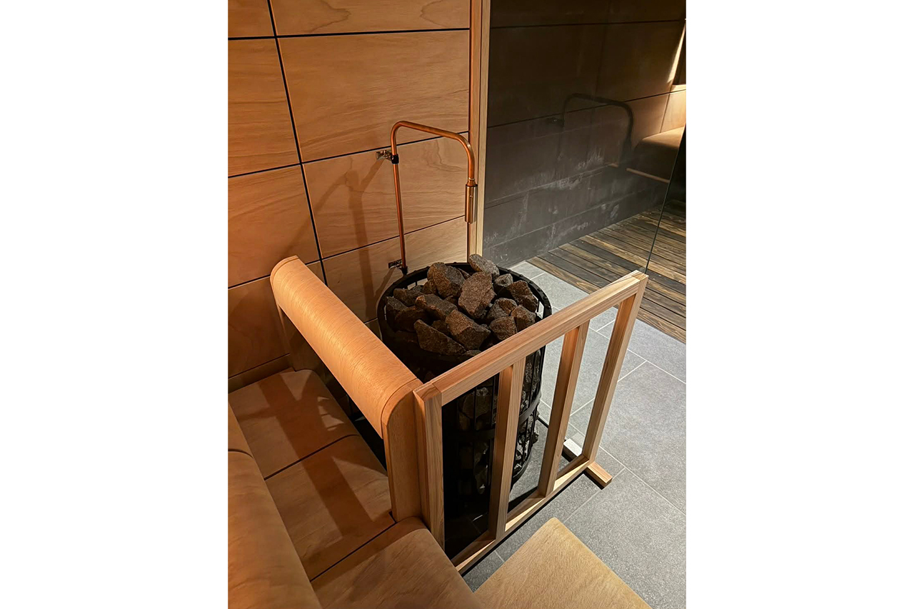 モクラスオリジナル オートロウリュ 蛇口とサウナヒーター