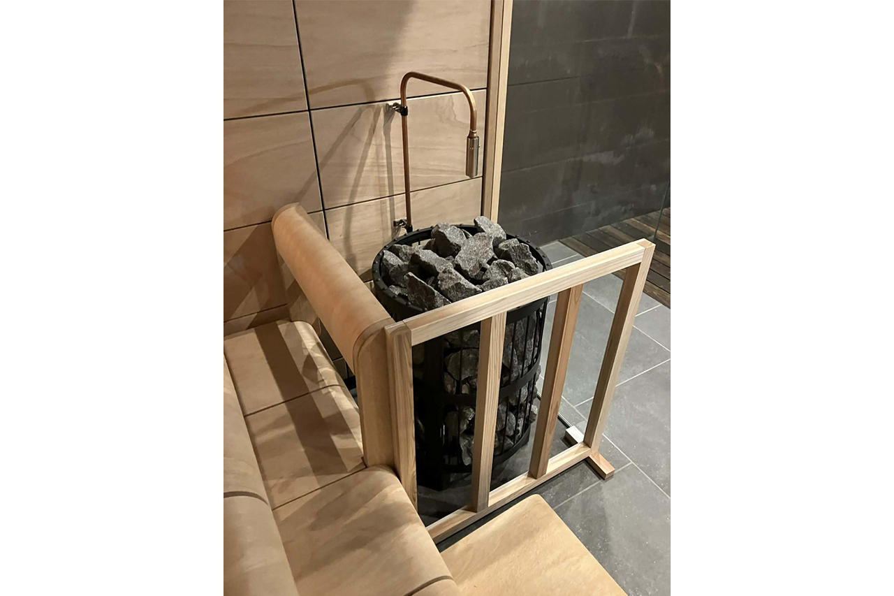 モクラスオリジナル オートロウリュ 蛇口とサウナヒーター