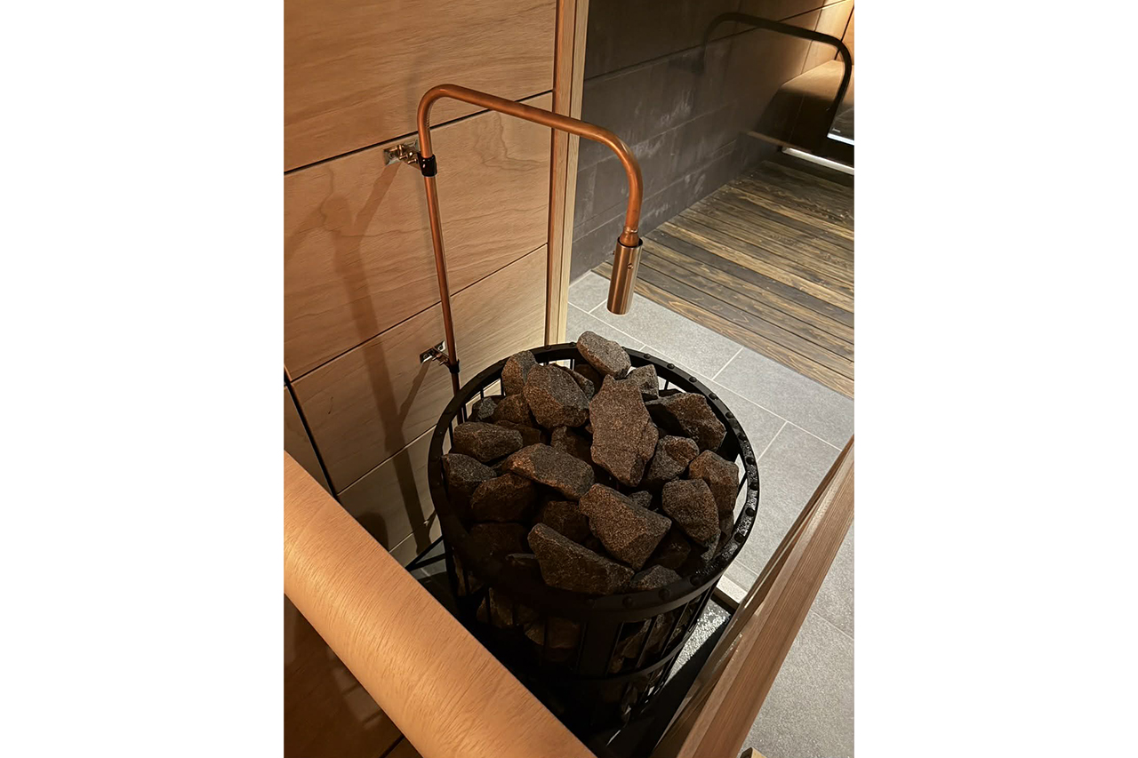 モクラスオリジナル オートロウリュ 蛇口とサウナヒーター